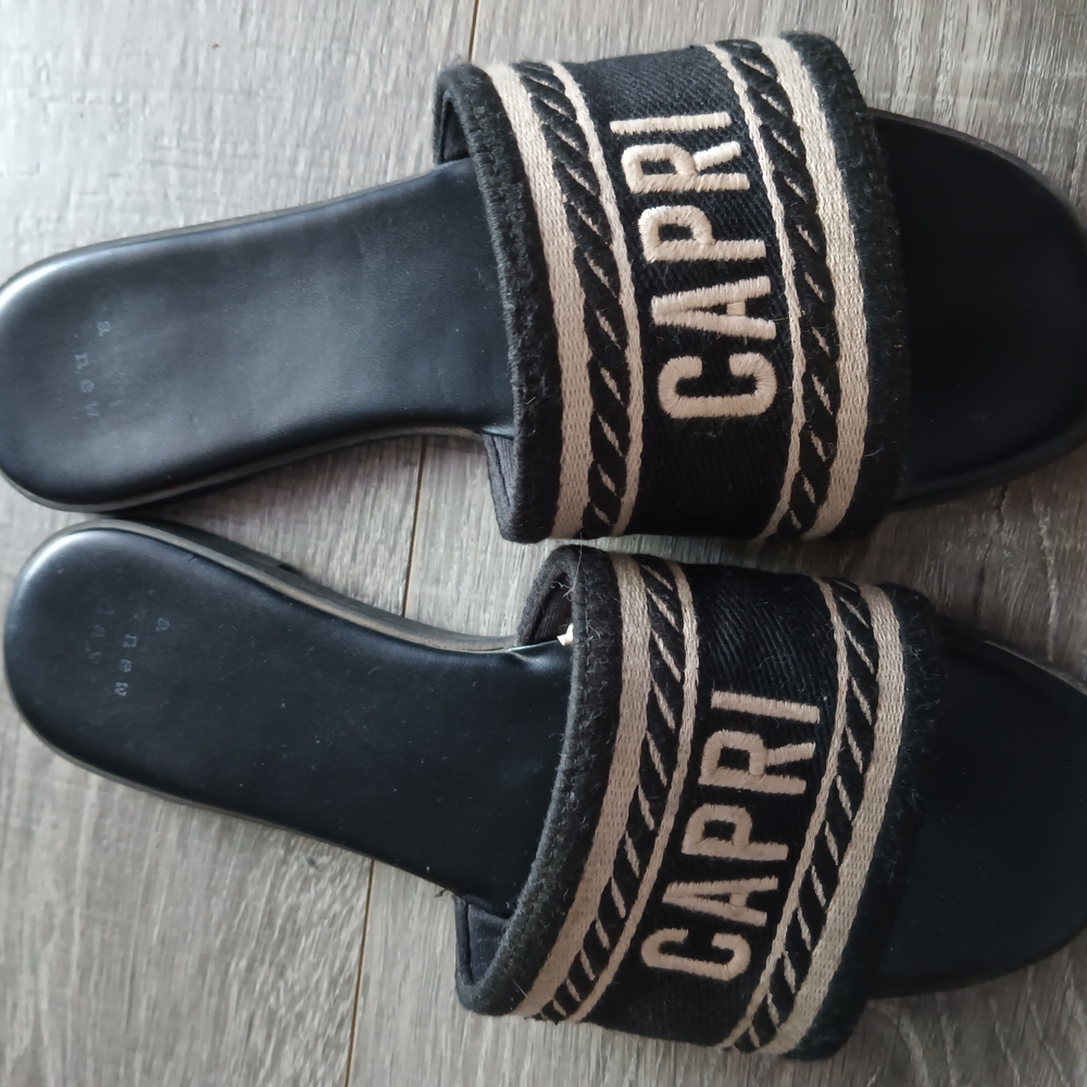 Black and Cream Women's Slide Sandals